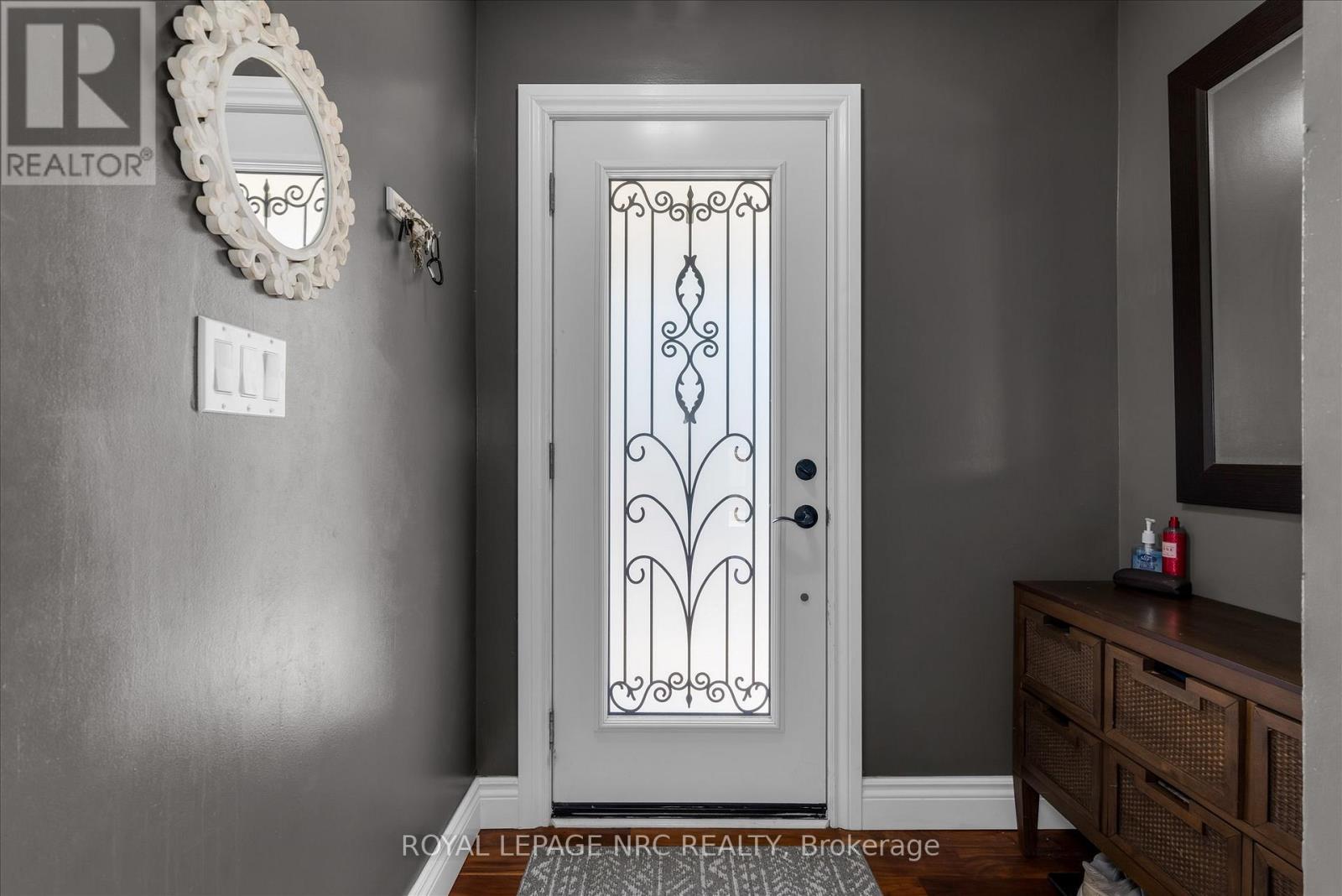 442 Bunting Road, St. Catharines, Ontario  L2M 3Z4 - Photo 2 - X12436713