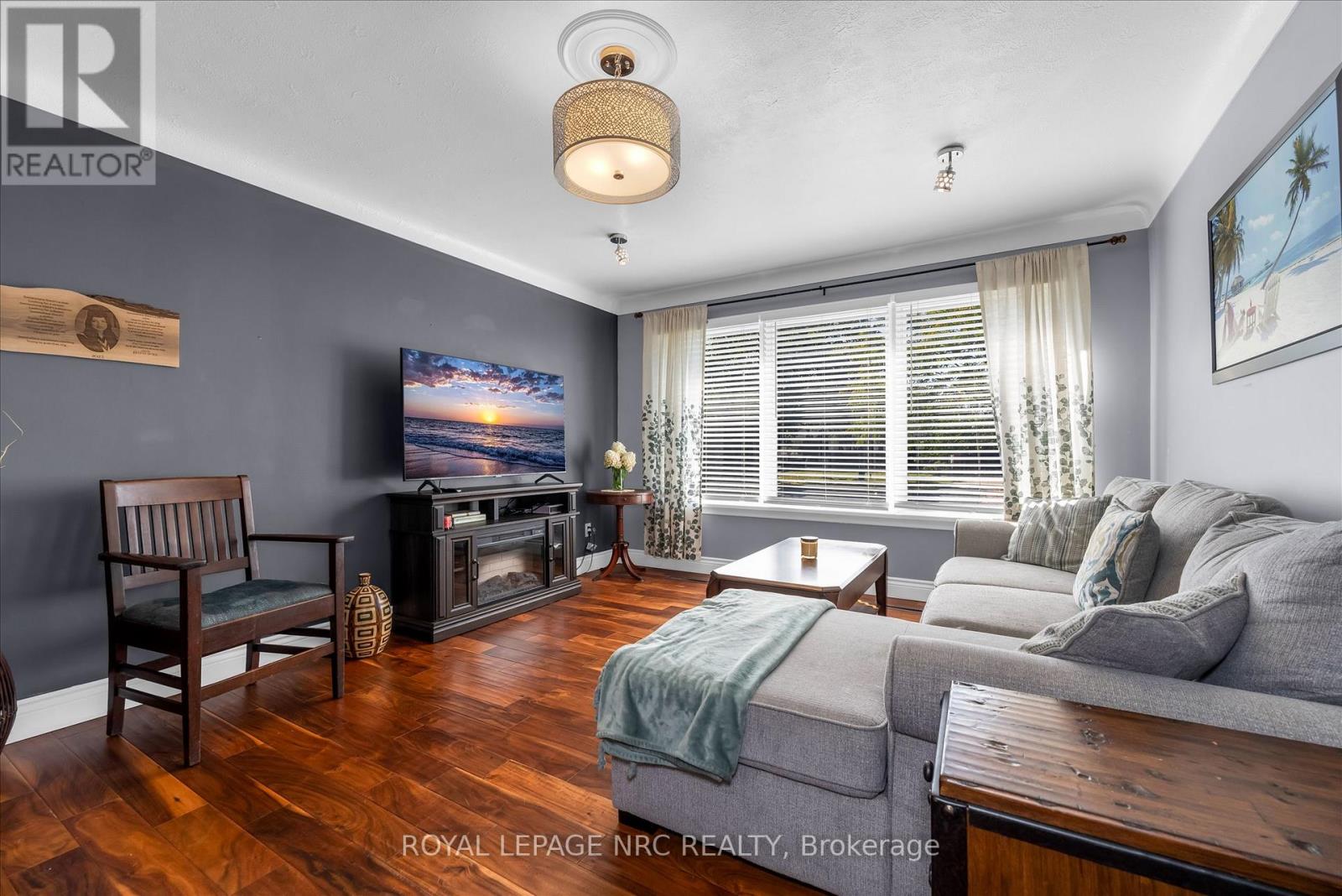 442 Bunting Road, St. Catharines, Ontario  L2M 3Z4 - Photo 3 - X12436713