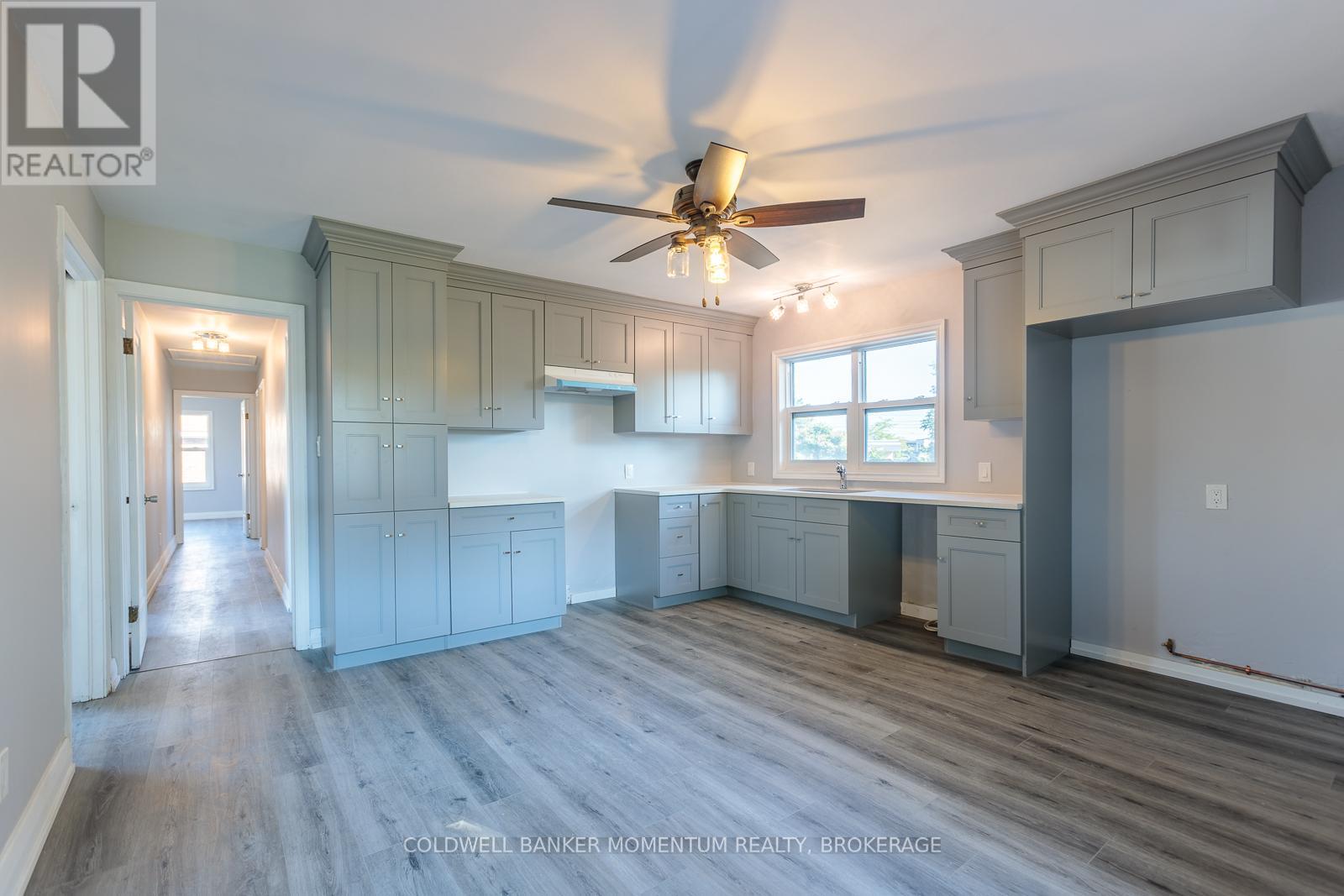 2 Foley Crescent, Thorold, Ontario  L2V 2K8 - Photo 10 - X12437085