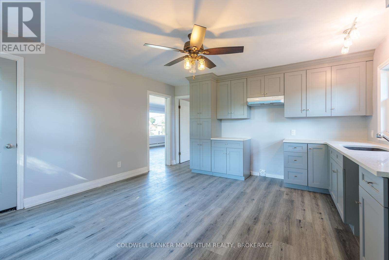 2 Foley Crescent, Thorold, Ontario  L2V 2K8 - Photo 11 - X12437085