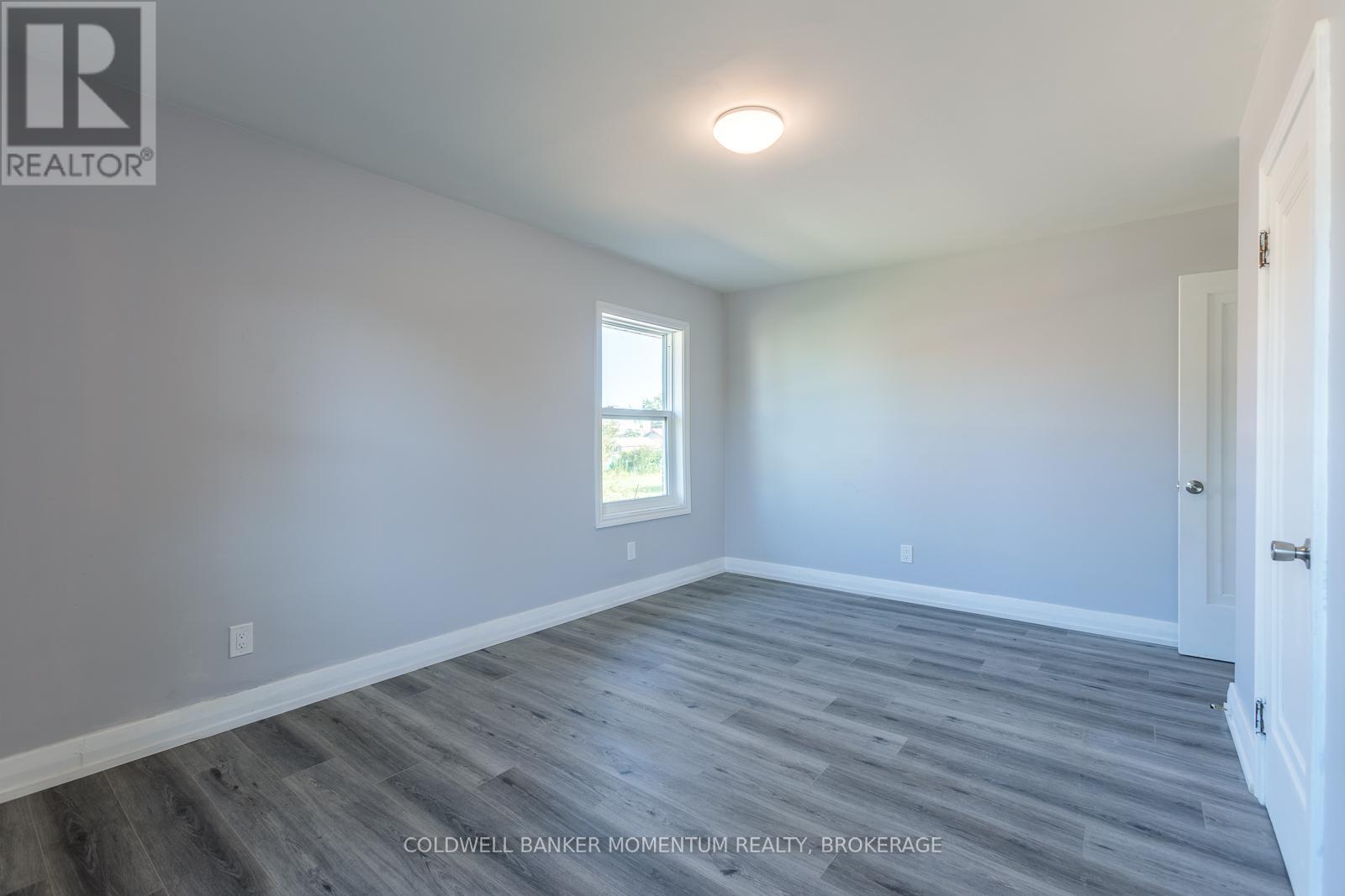 2 Foley Crescent, Thorold, Ontario  L2V 2K8 - Photo 19 - X12437085