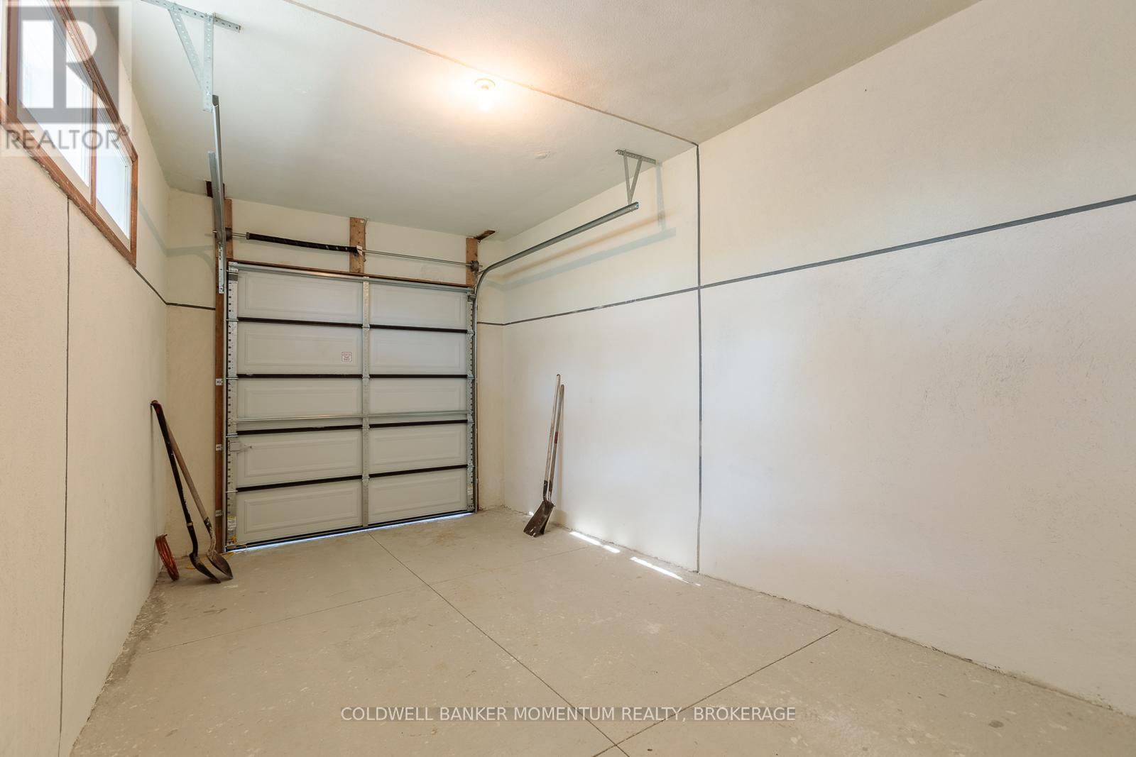 2 Foley Crescent, Thorold, Ontario  L2V 2K8 - Photo 31 - X12437085