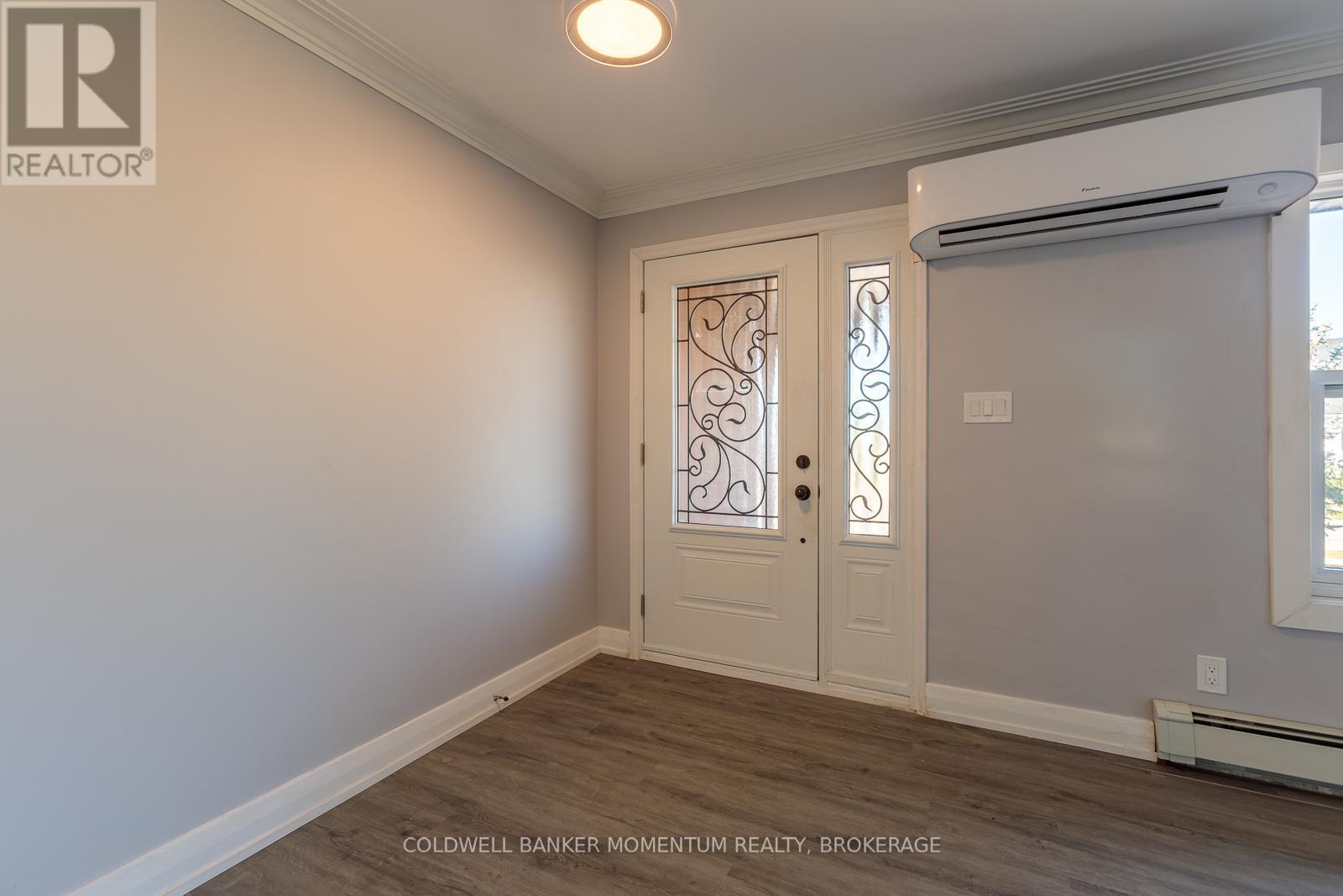 2 Foley Crescent, Thorold, Ontario  L2V 2K8 - Photo 4 - X12437085