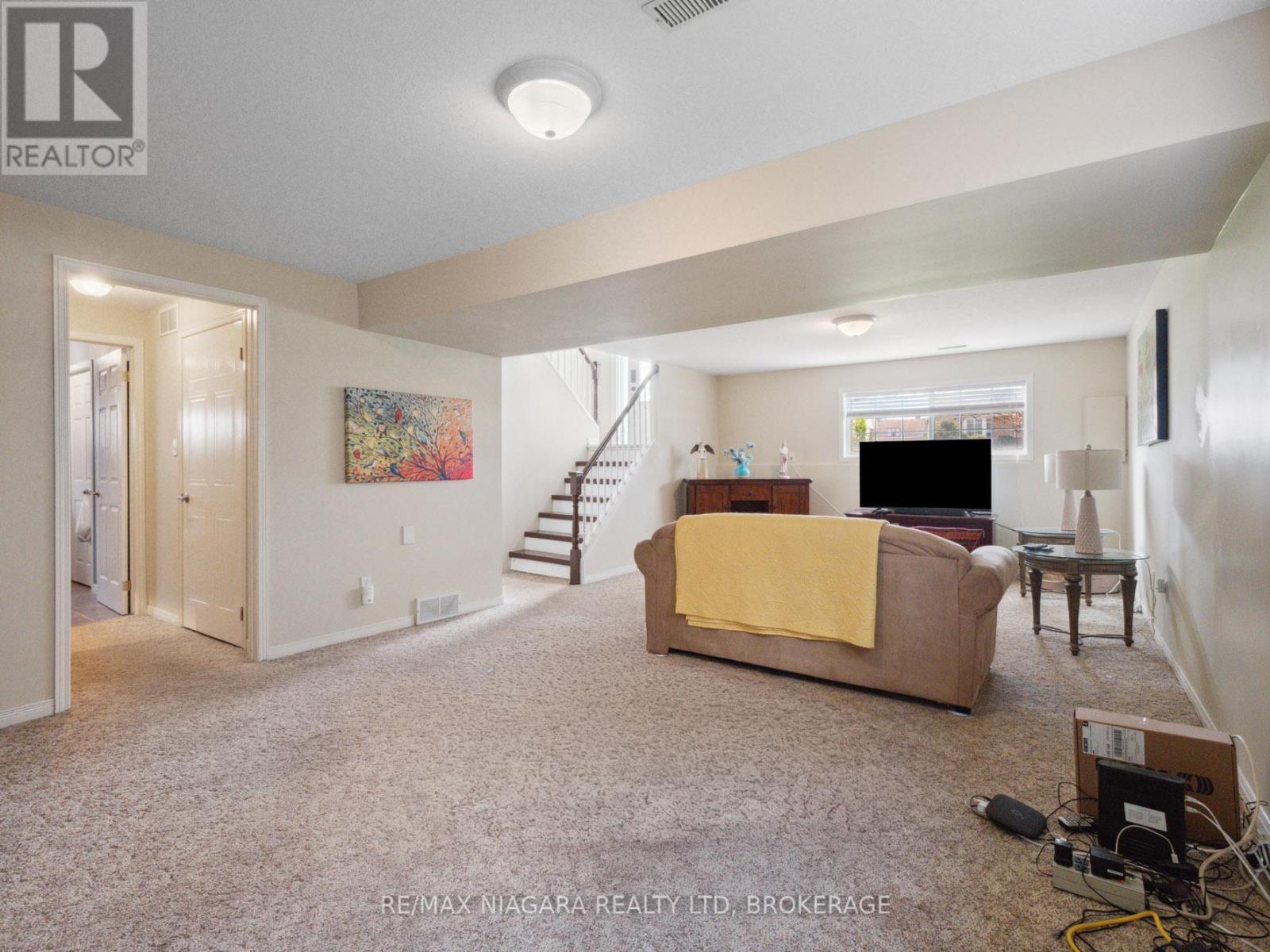 3564 Hill Street, Fort Erie, Ontario  L0S 1S0 - Photo 16 - X12437264