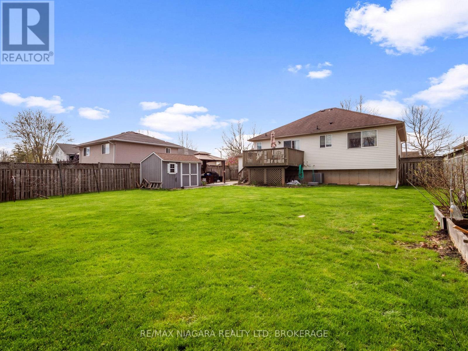 3564 Hill Street, Fort Erie, Ontario  L0S 1S0 - Photo 23 - X12437264