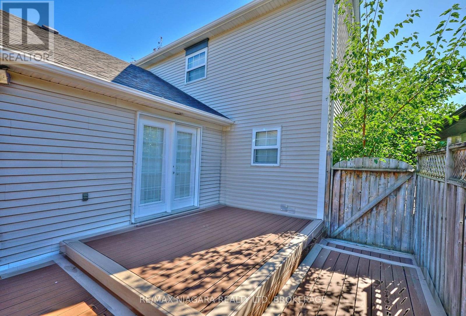 1 Breckenridge Boulevard, St. Catharines, Ontario  L2W 1A7 - Photo 9 - X12437589