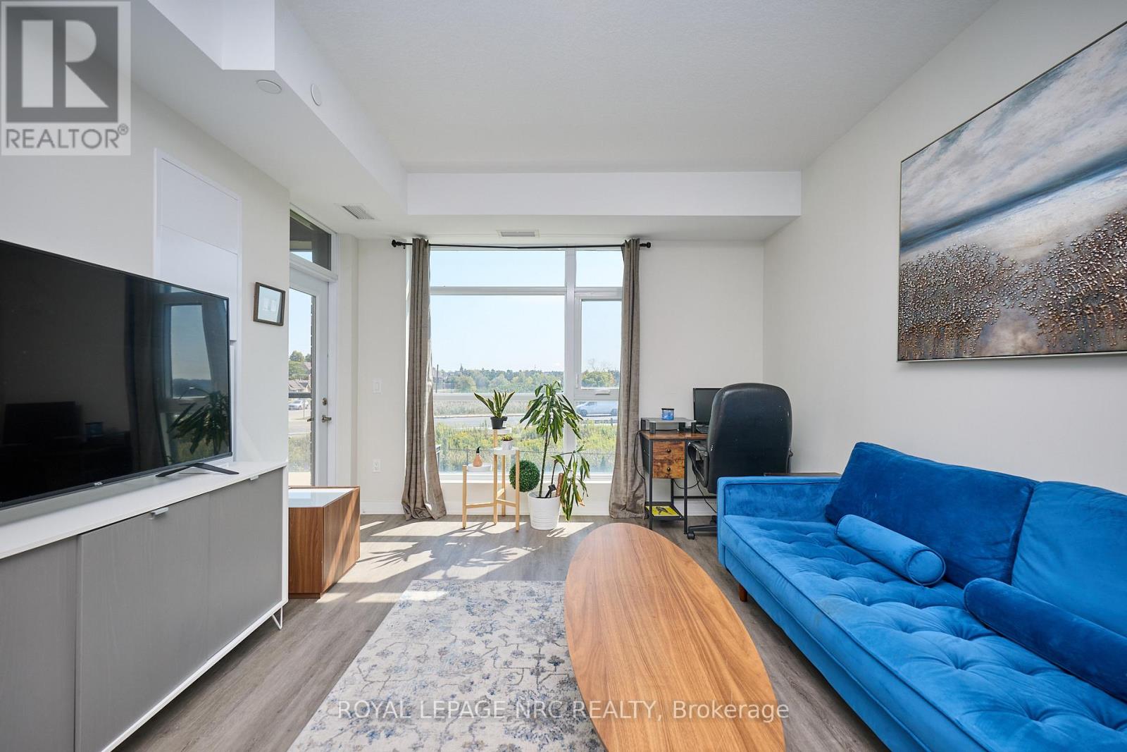 221 - 600 North Service Road, Hamilton, Ontario  L8E 0L2 - Photo 12 - X12438189