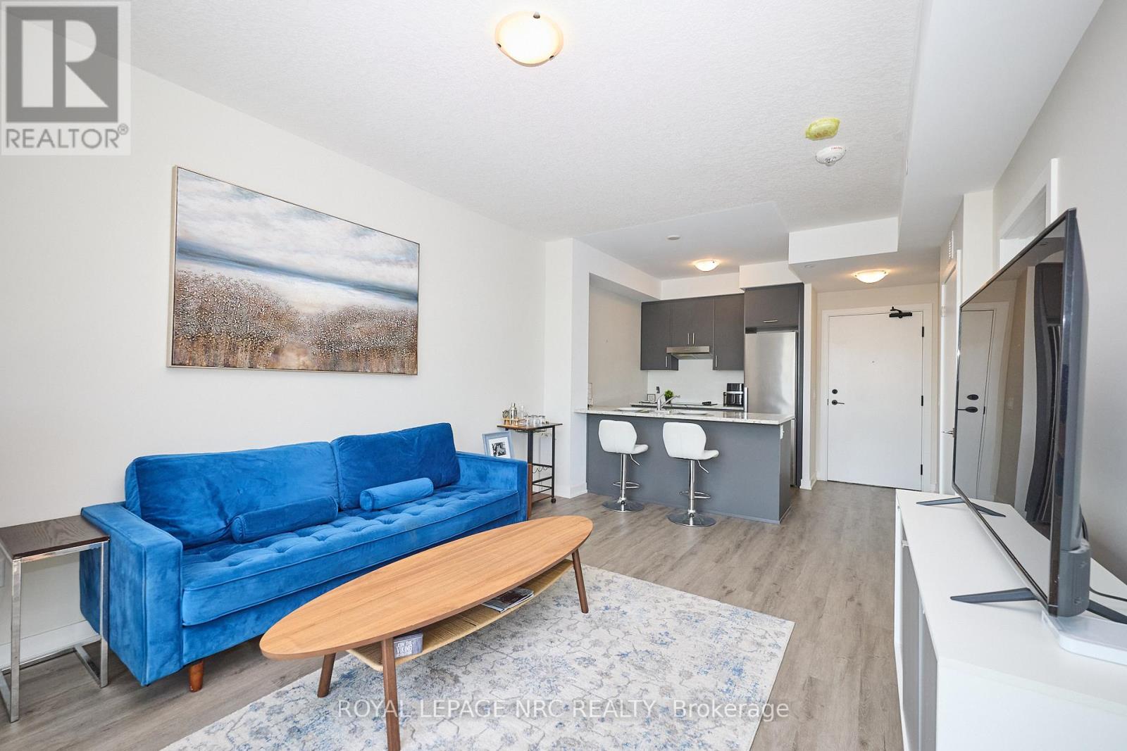 221 - 600 North Service Road, Hamilton, Ontario  L8E 0L2 - Photo 15 - X12438189