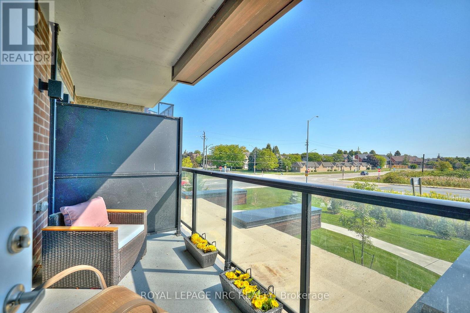 221 - 600 North Service Road, Hamilton, Ontario  L8E 0L2 - Photo 21 - X12438189