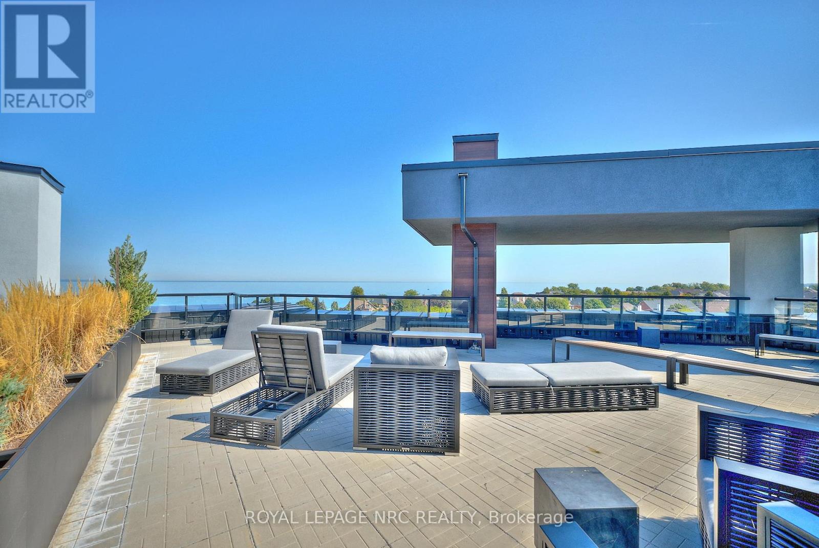 221 - 600 North Service Road, Hamilton, Ontario  L8E 0L2 - Photo 25 - X12438189