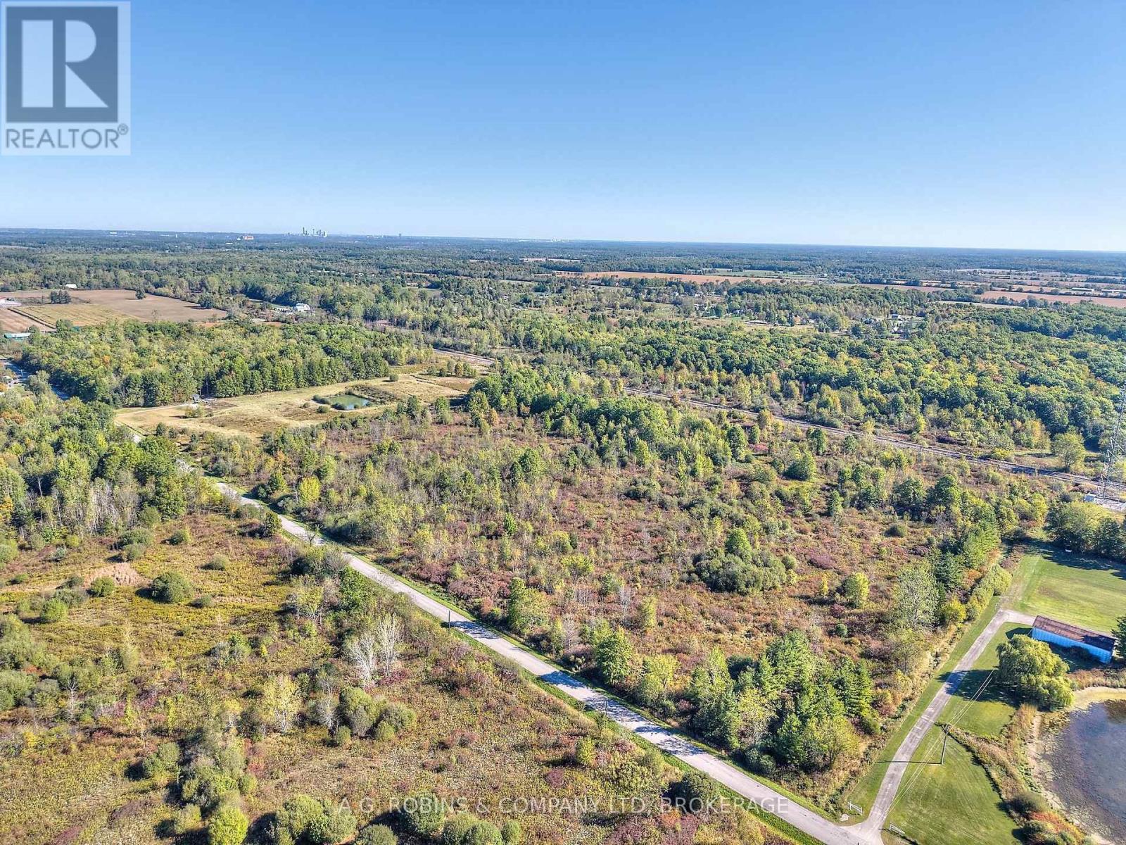 14440 Mckenney Road, Niagara Falls, Ontario  L3B 5N7 - Photo 3 - X12438218