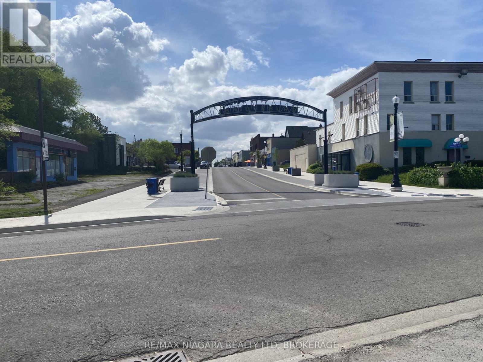 2 - 23 Jarvis Street, Fort Erie, Ontario  L2A 2S3 - Photo 9 - X12438315