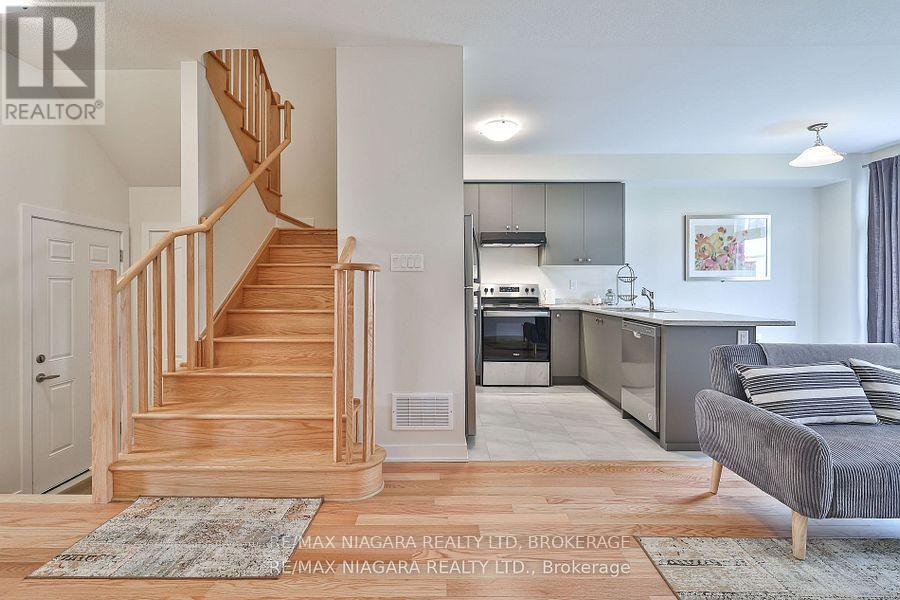 77 Keelson St, Welland, Ontario  L3B 0M4 - Photo 13 - X12438683