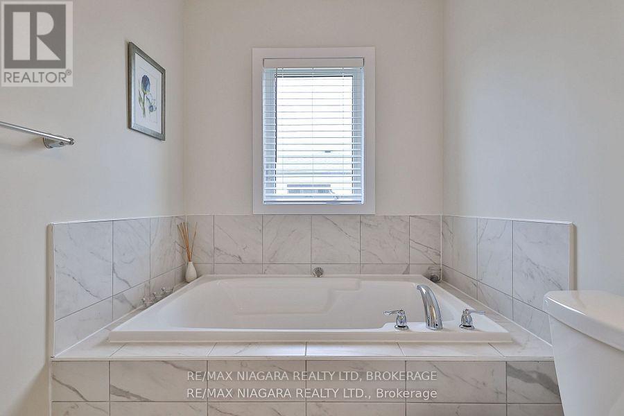 77 Keelson St, Welland, Ontario  L3B 0M4 - Photo 19 - X12438683