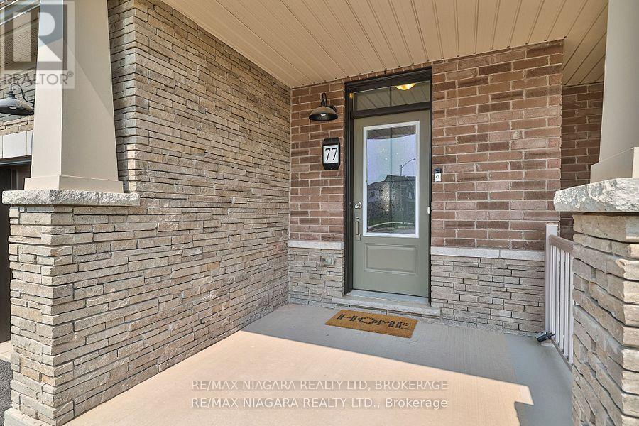 77 Keelson St, Welland, Ontario  L3B 0M4 - Photo 2 - X12438683