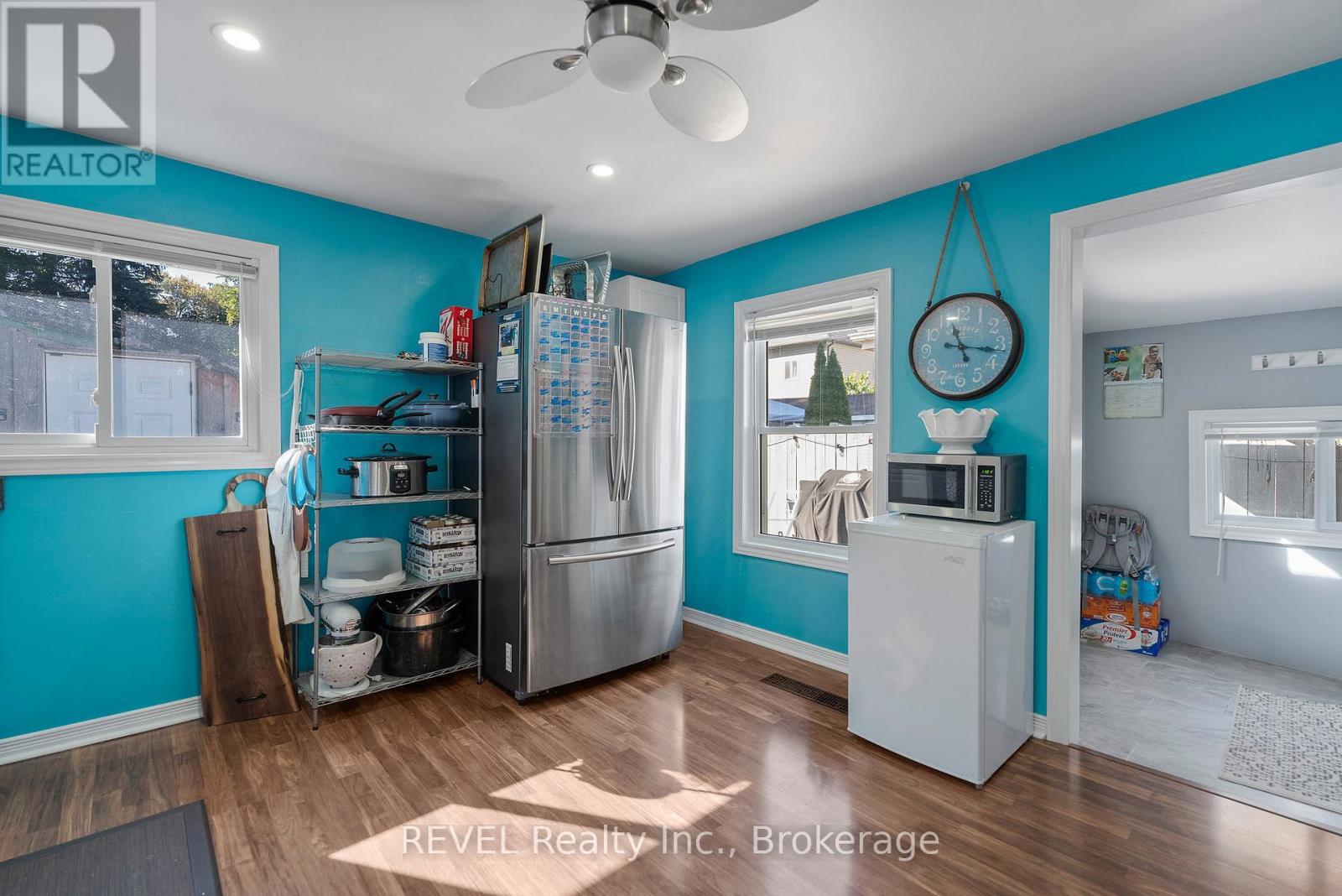 33 Regent Street, Thorold, Ontario  L2V 1T5 - Photo 15 - X12439205