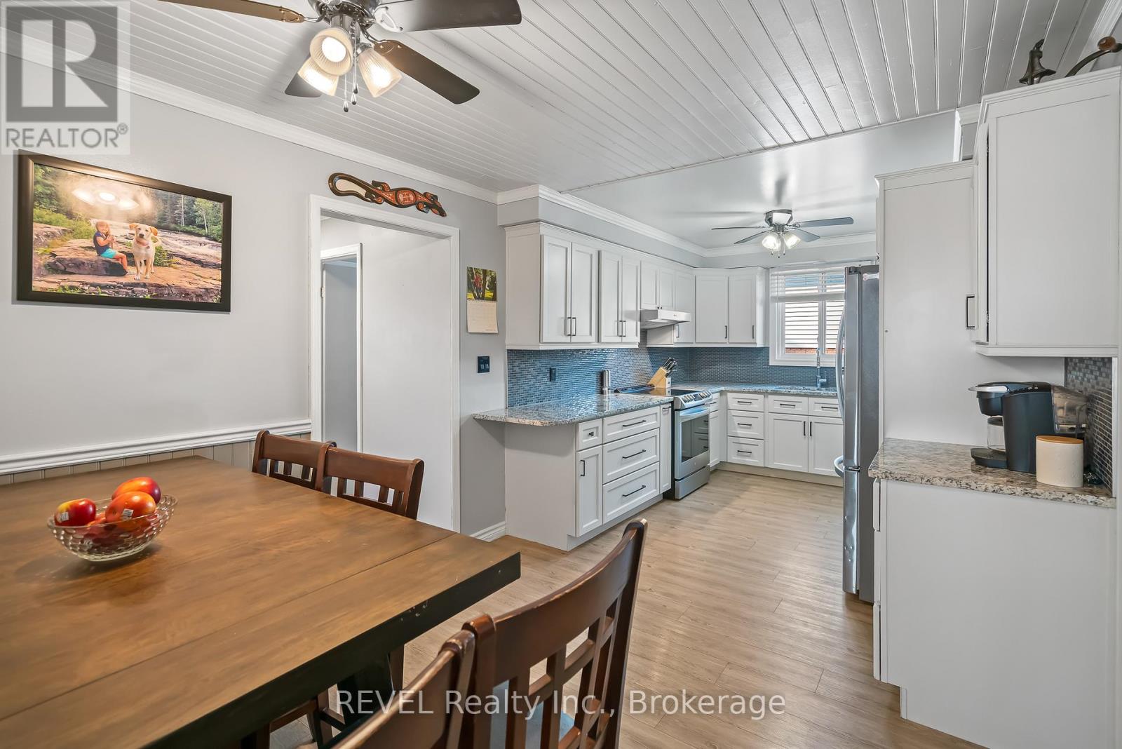 12 Silverdale Drive, St. Catharines, Ontario  L2M 3N1 - Photo 22 - X12439514