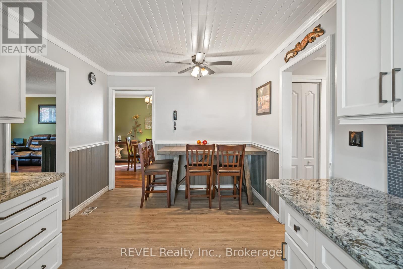 12 Silverdale Drive, St. Catharines, Ontario  L2M 3N1 - Photo 25 - X12439514