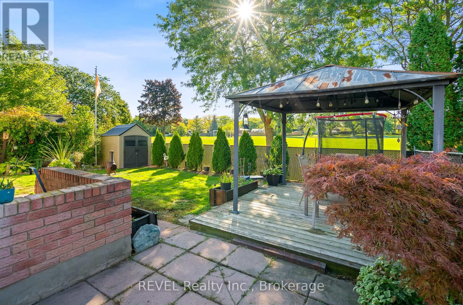 12 Silverdale Drive, St. Catharines, Ontario  L2M 3N1 - Photo 8 - X12439514