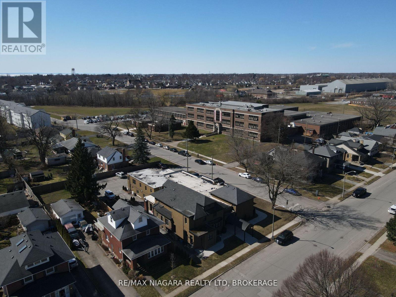 21 Wintemute Street, Fort Erie, Ontario  L2A 3N9 - Photo 34 - X12439523