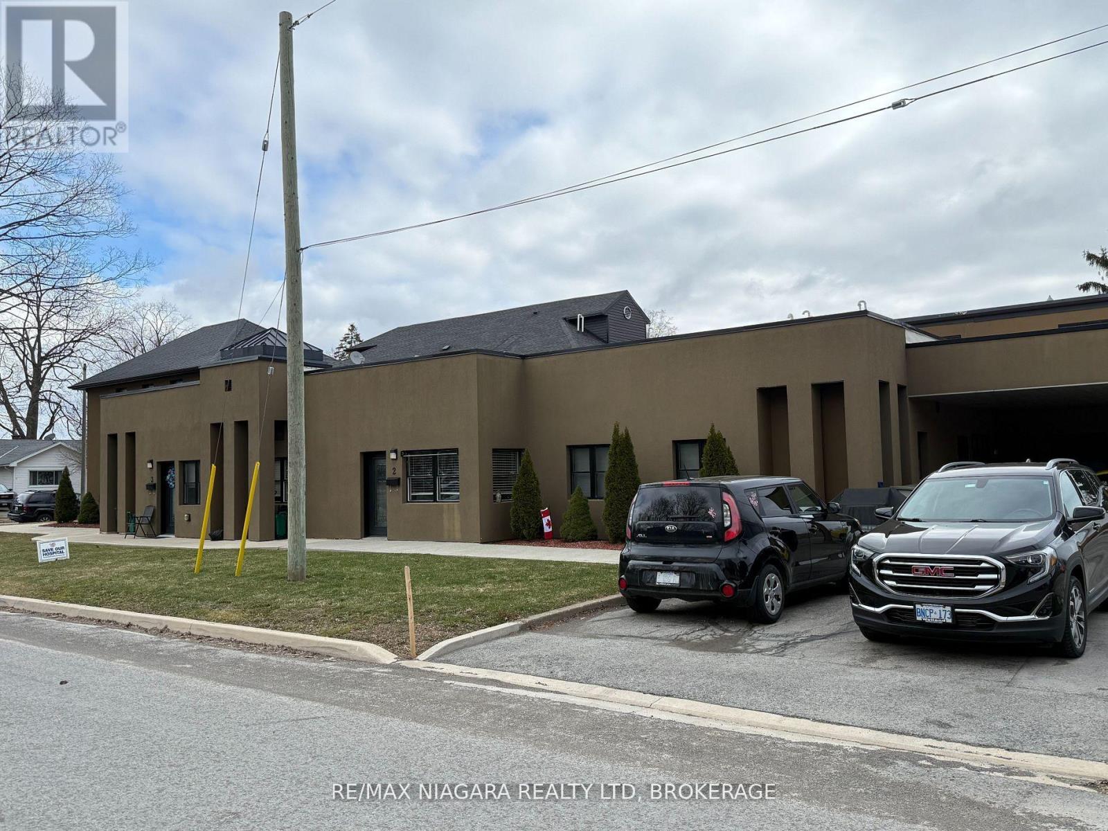 21 Wintemute Street, Fort Erie, Ontario  L2A 3N9 - Photo 4 - X12439523