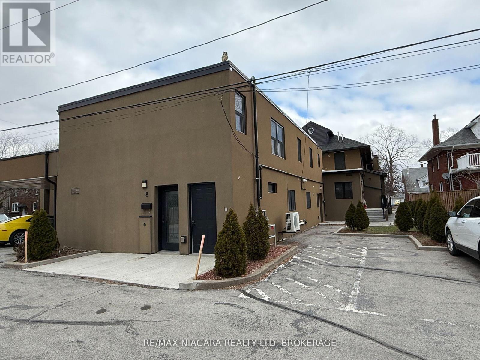 21 Wintemute Street, Fort Erie, Ontario  L2A 3N9 - Photo 5 - X12439523