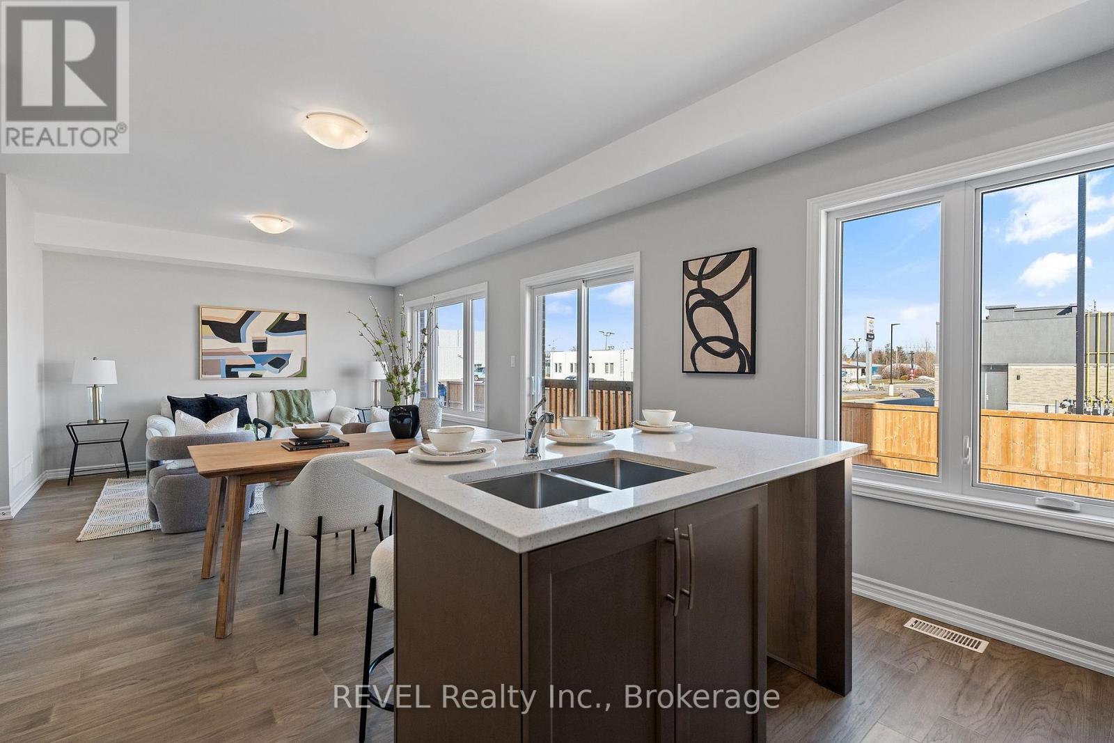 210 Wellandvale Drive, Welland, Ontario  L3C 7C7 - Photo 10 - X12440227