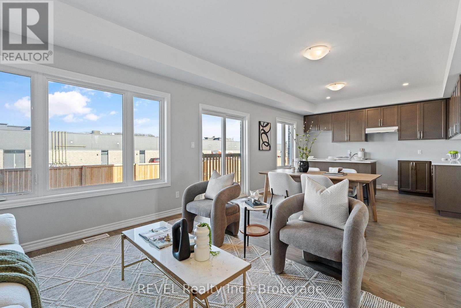 210 Wellandvale Drive, Welland, Ontario  L3C 7C7 - Photo 12 - X12440227