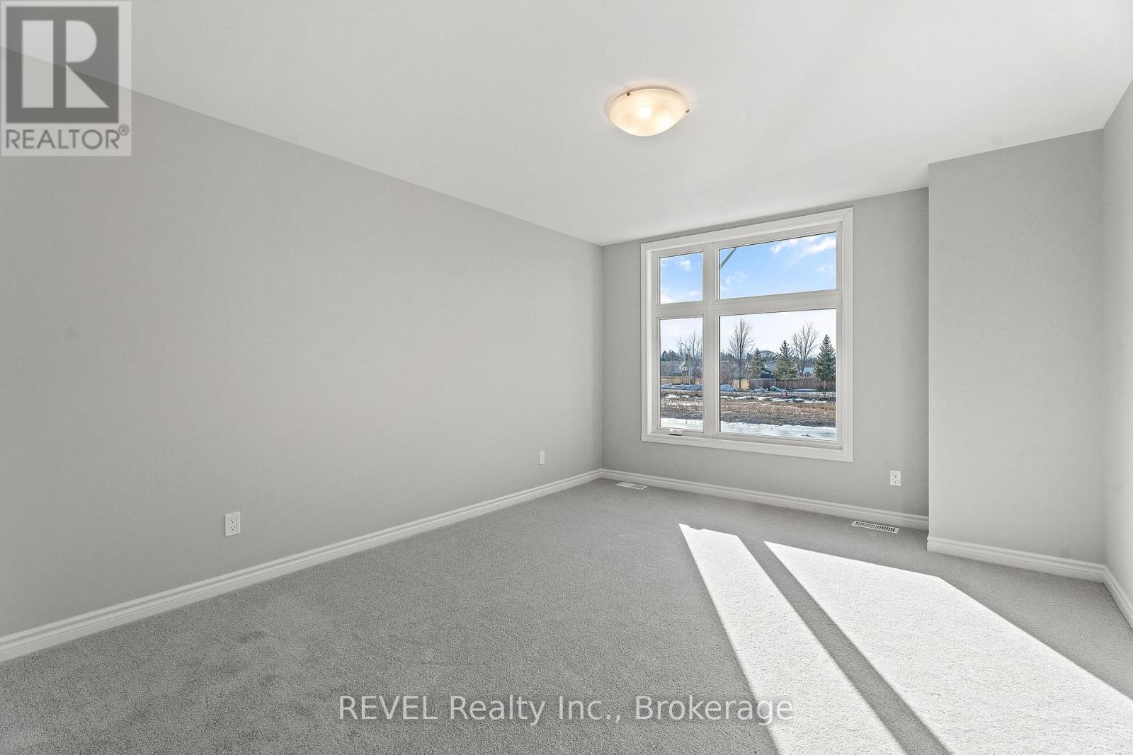 210 Wellandvale Drive, Welland, Ontario  L3C 7C7 - Photo 24 - X12440227