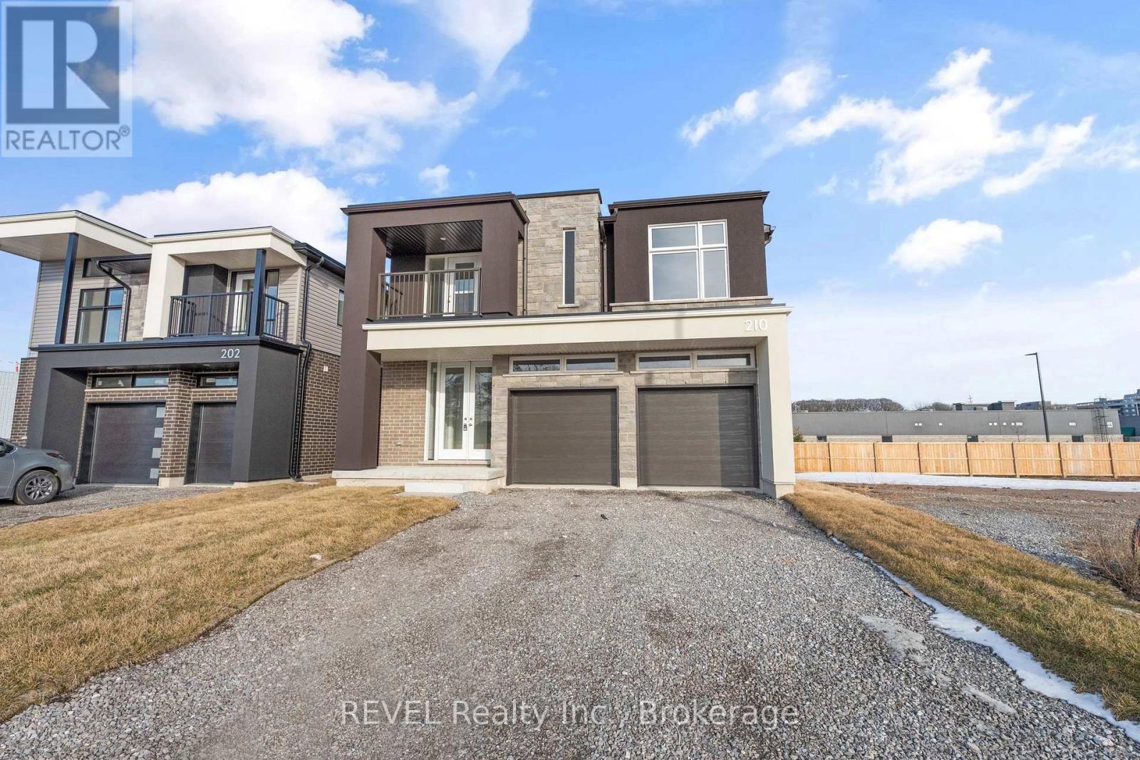 210 Wellandvale Drive, Welland, Ontario  L3C 7C7 - Photo 3 - X12440227