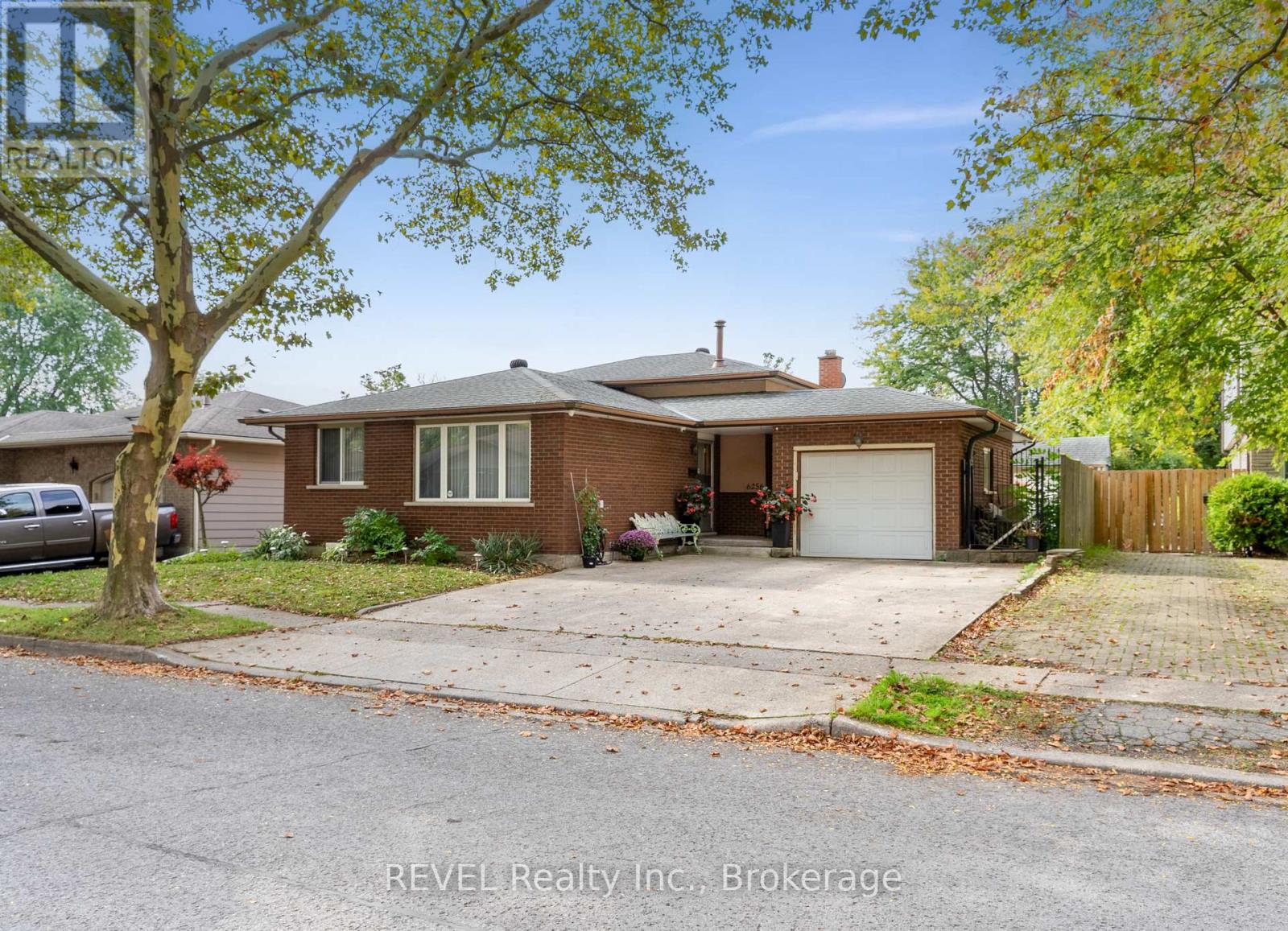 6256 JOHNSON DRIVE, Niagara Falls, Ontario