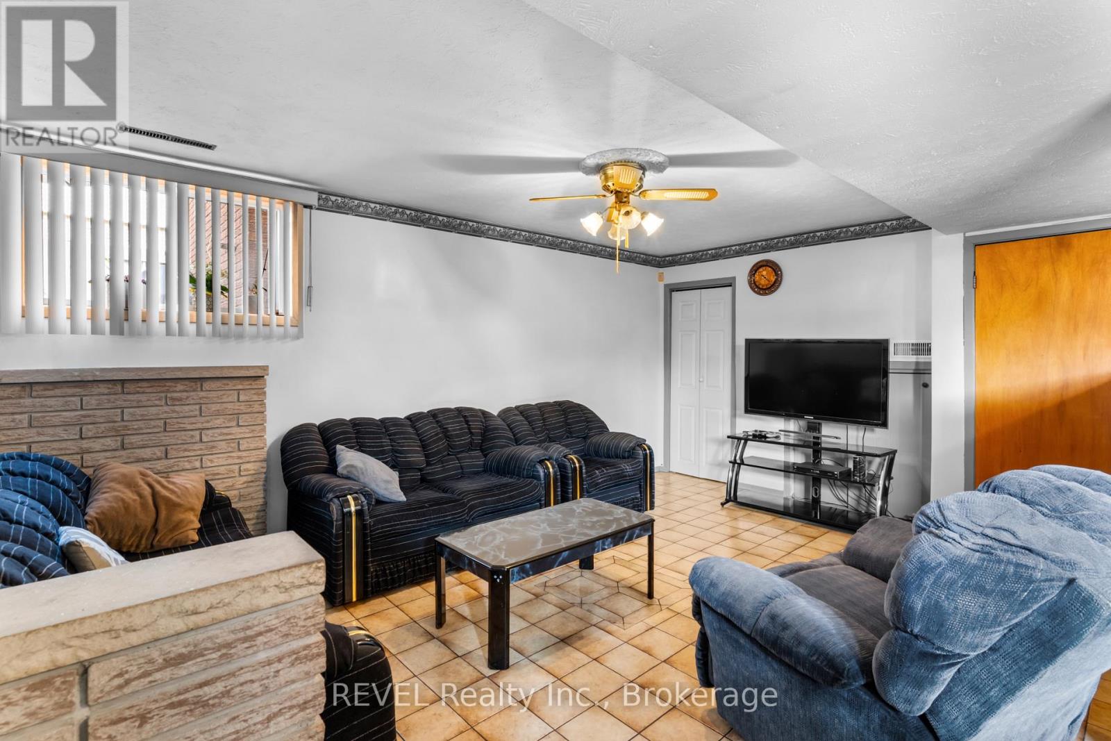 6256 Johnson Drive, Niagara Falls, Ontario  L2J 3J5 - Photo 19 - X12440484