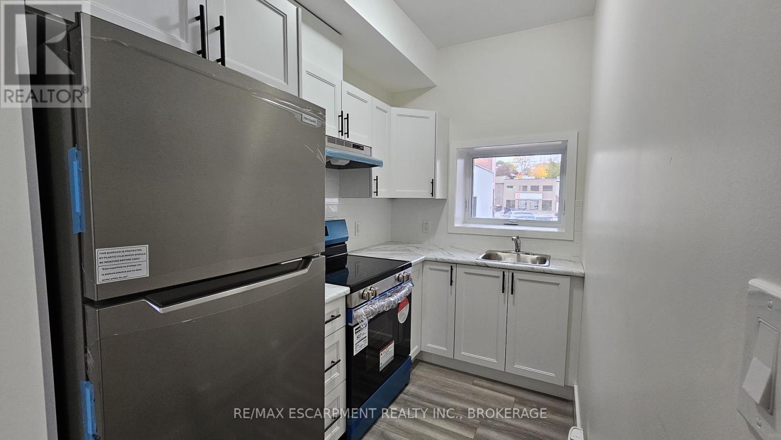 363 Front Street, Belleville, Ontario  K8N 2Z9 - Photo 10 - X12440543