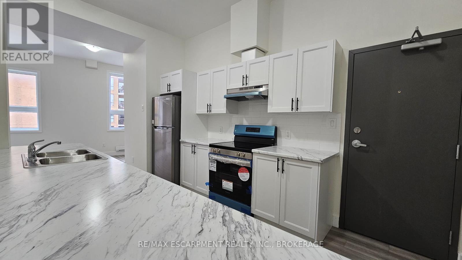 363 Front Street, Belleville, Ontario  K8N 2Z9 - Photo 12 - X12440543