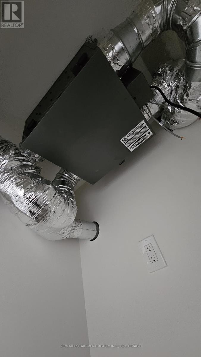 363 Front Street, Belleville, Ontario  K8N 2Z9 - Photo 18 - X12440543