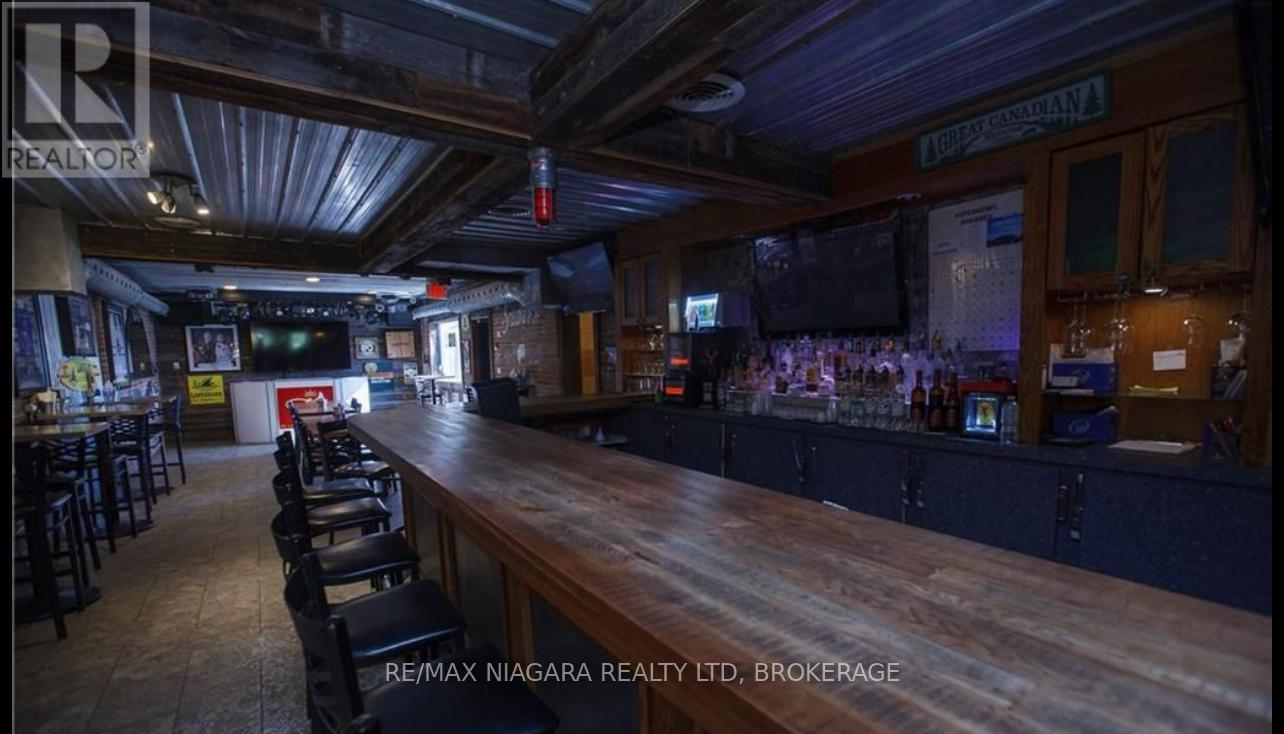 4020 Erie Road, Fort Erie, Ontario  L0S 1B0 - Photo 9 - X12440834