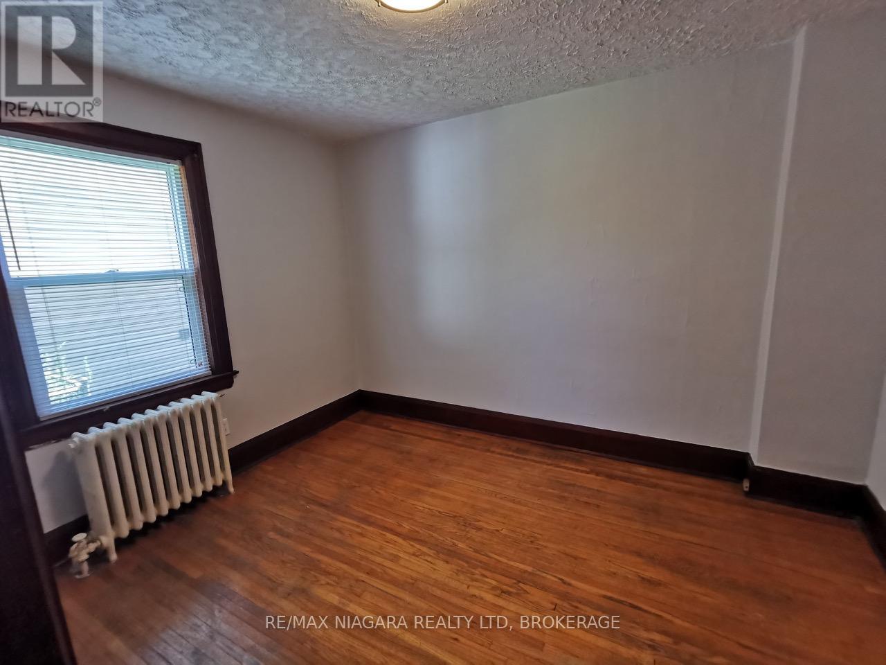 5078-5086 Fifth Avenue, Niagara Falls, Ontario  L2E 4S5 - Photo 13 - X12440874