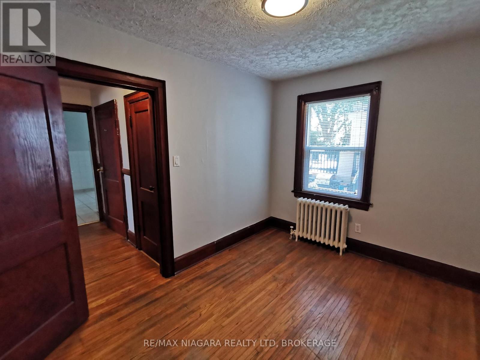 5078-5086 Fifth Avenue, Niagara Falls, Ontario  L2E 4S5 - Photo 17 - X12440874