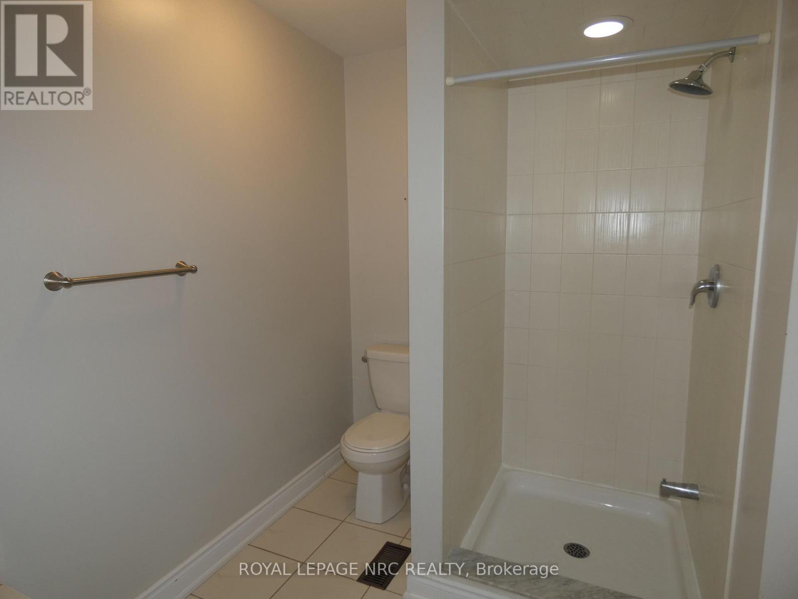 7857 Sassafras Trail, Niagara Falls, Ontario  L2H 0N6 - Photo 15 - X12441316