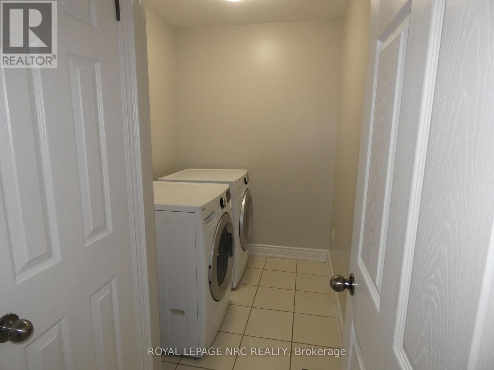 7857 Sassafras Trail, Niagara Falls, Ontario  L2H 0N6 - Photo 20 - X12441316