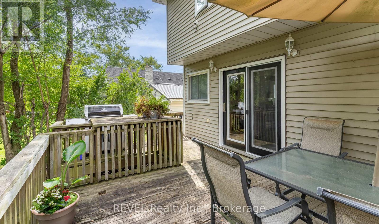 32 Bay Avenue, Welland, Ontario  L3B 3G6 - Photo 21 - X12441570