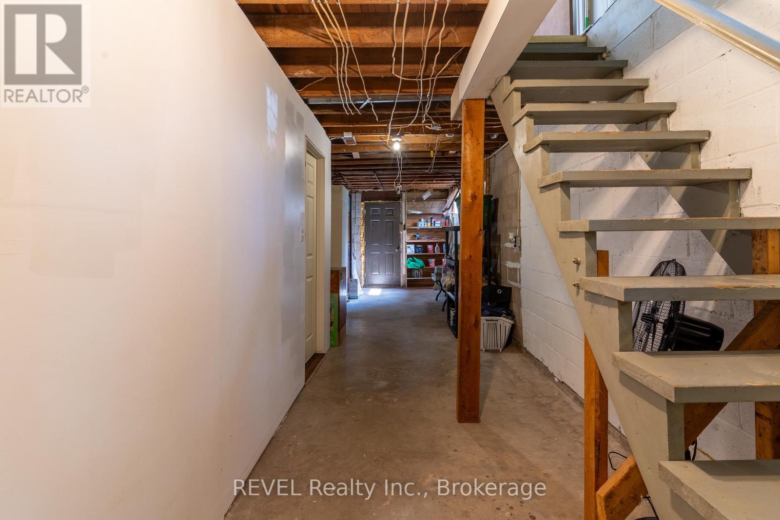 32 Bay Avenue, Welland, Ontario  L3B 3G6 - Photo 23 - X12441570