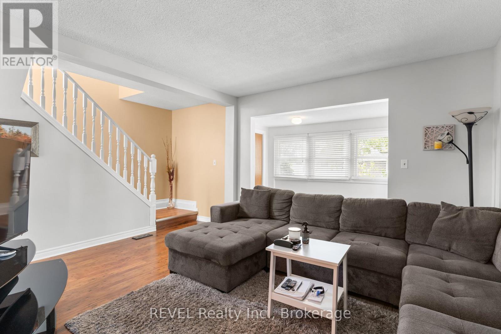 32 Bay Avenue, Welland, Ontario  L3B 3G6 - Photo 6 - X12441570