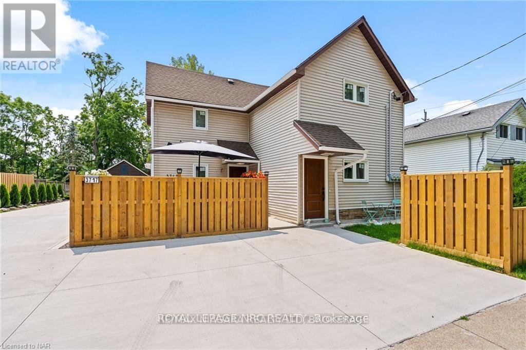 2 - 3717 Hibbard Street, Fort Erie, Ontario  L0S 1N0 - Photo 2 - X12442043