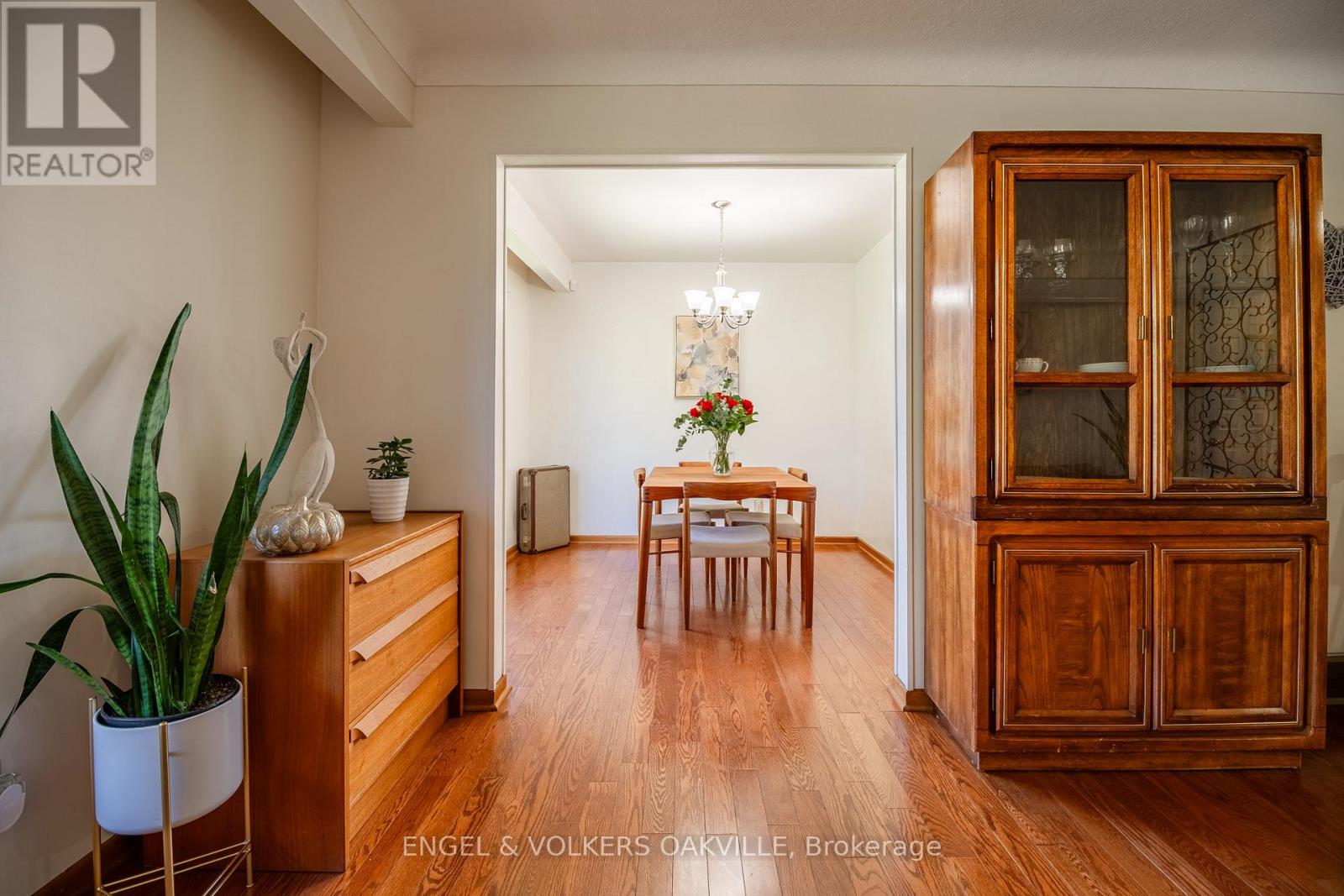 22 Sandy Cove Circle, St. Catharines, Ontario  L2N 5Z4 - Photo 10 - X12442134