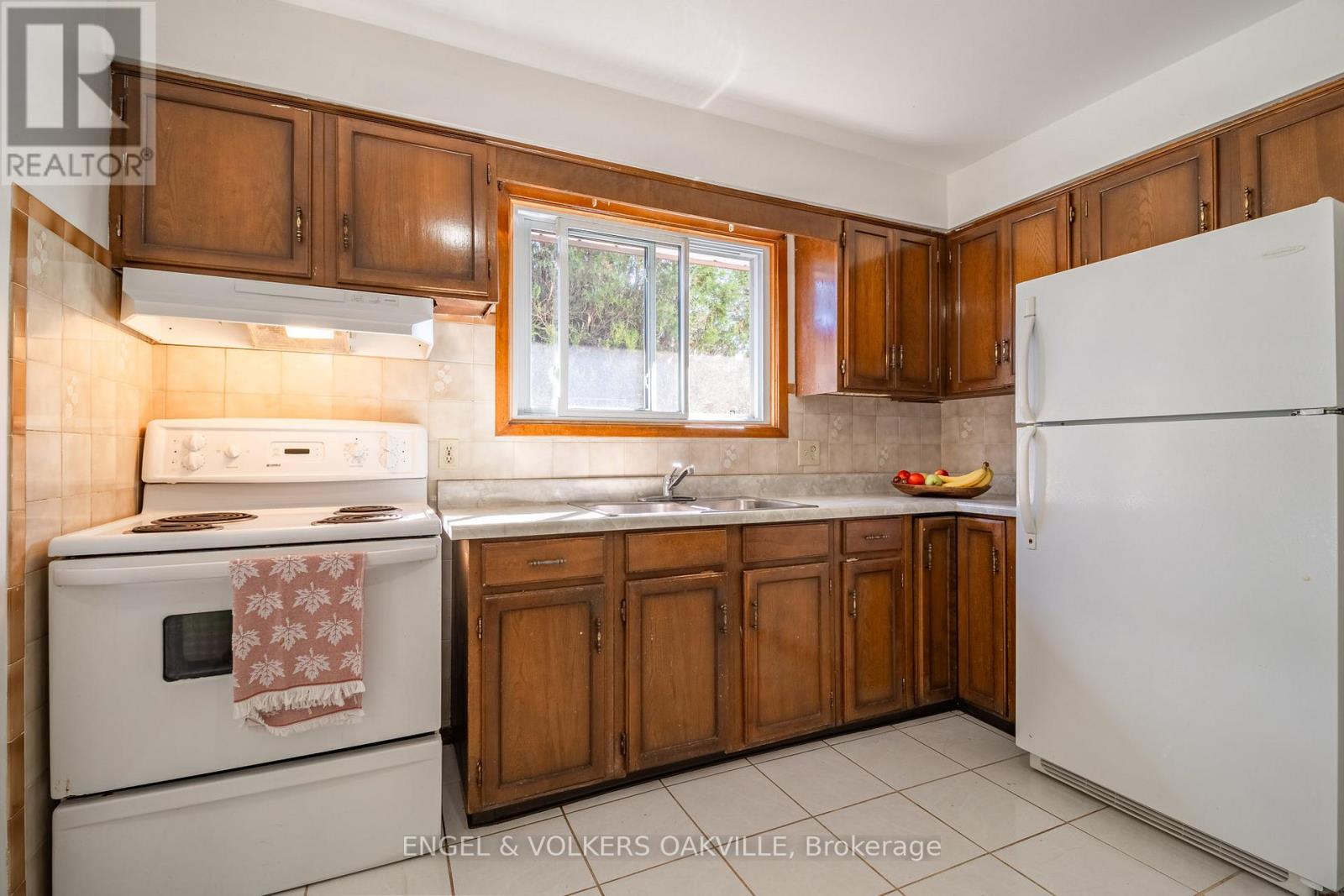 22 Sandy Cove Circle, St. Catharines, Ontario  L2N 5Z4 - Photo 15 - X12442134