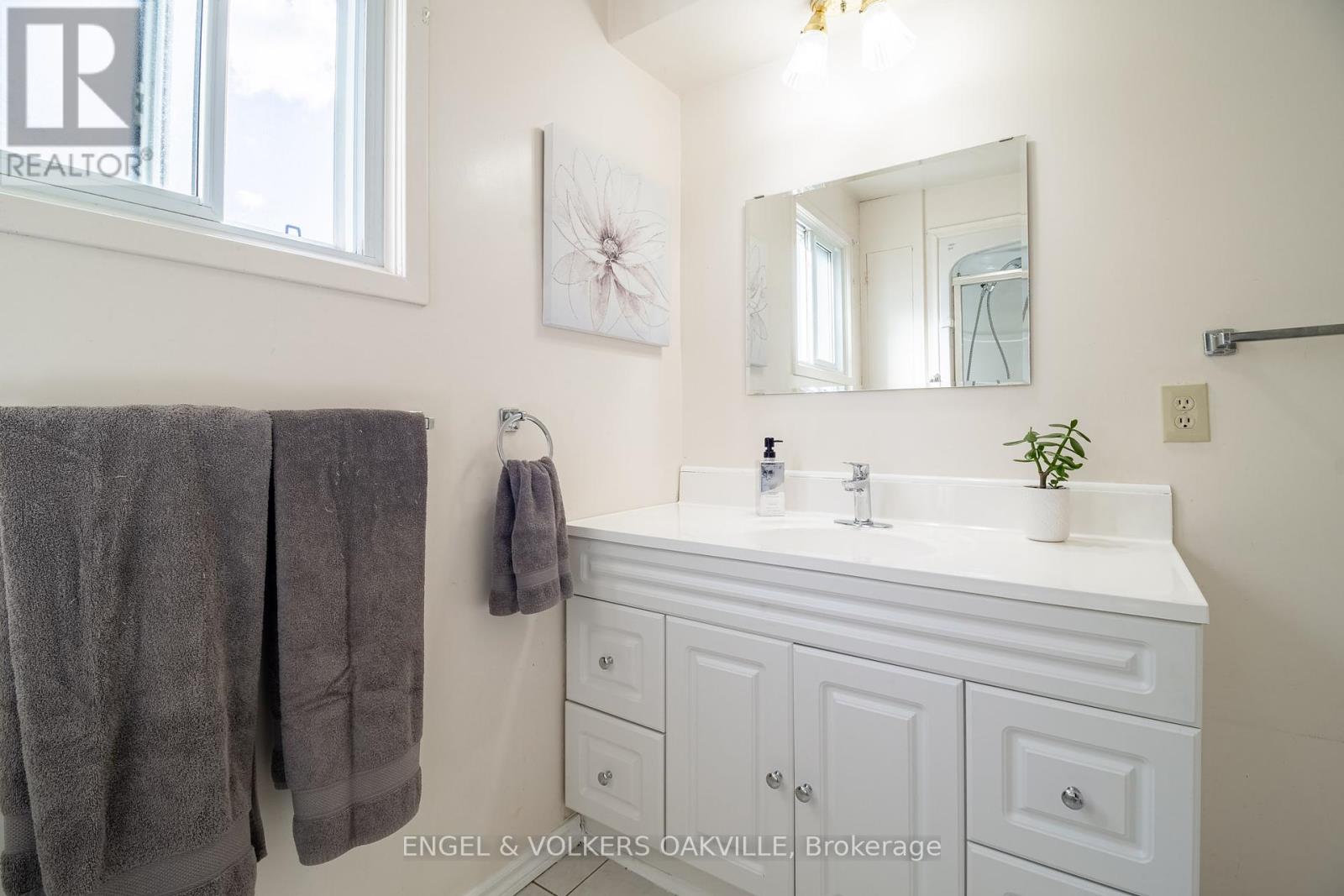 22 Sandy Cove Circle, St. Catharines, Ontario  L2N 5Z4 - Photo 19 - X12442134