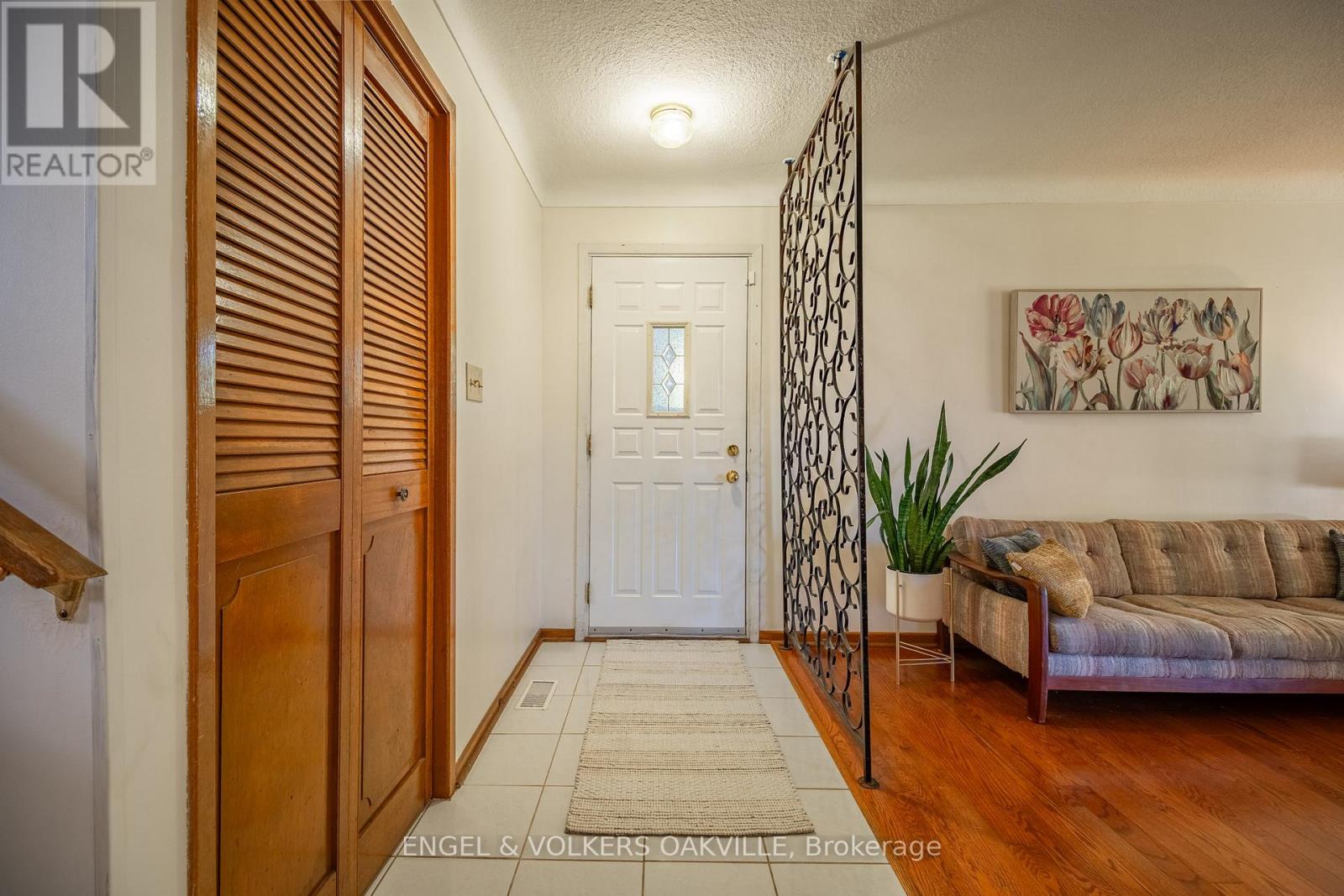 22 Sandy Cove Circle, St. Catharines, Ontario  L2N 5Z4 - Photo 5 - X12442134