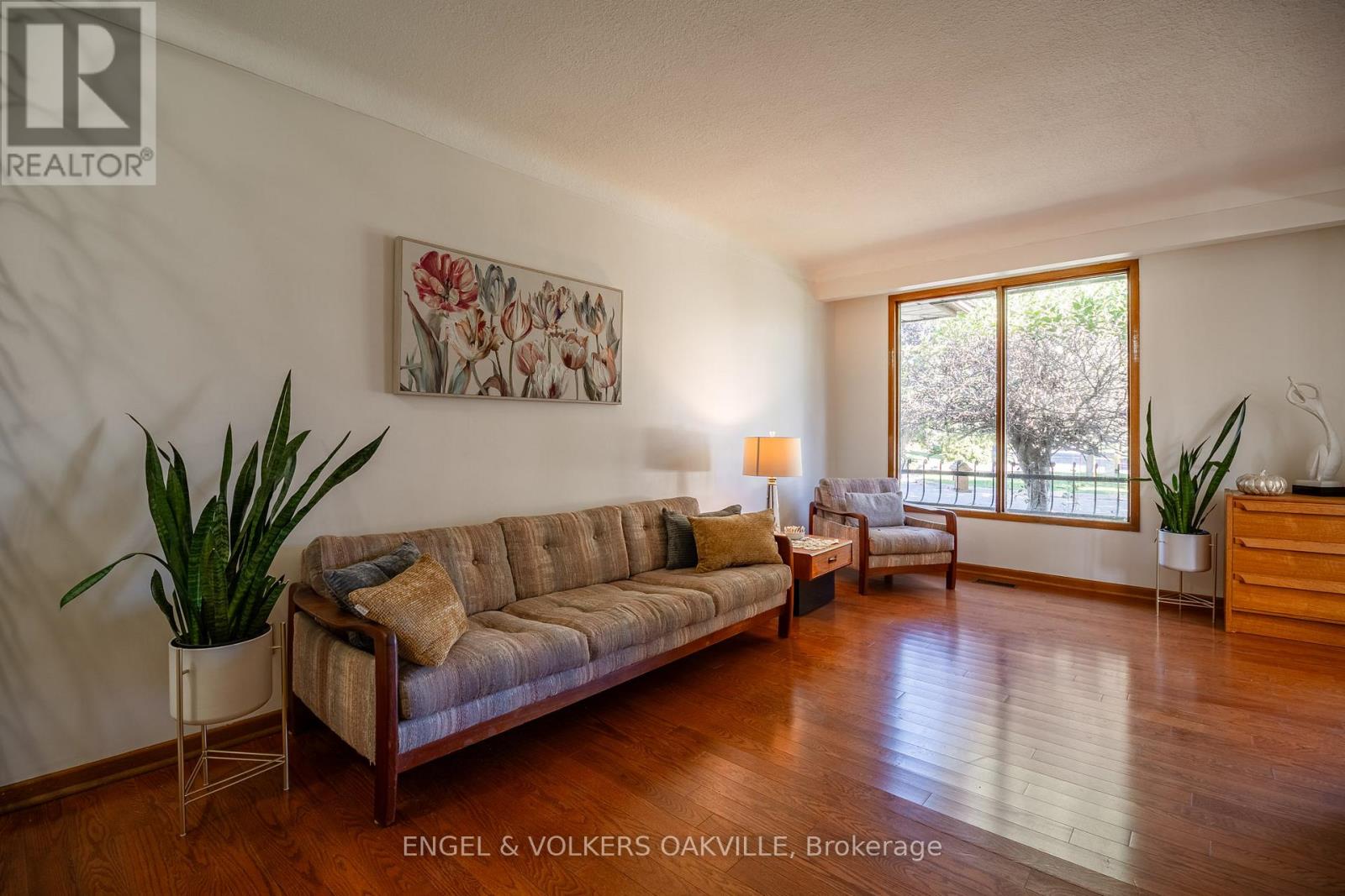 22 Sandy Cove Circle, St. Catharines, Ontario  L2N 5Z4 - Photo 7 - X12442134