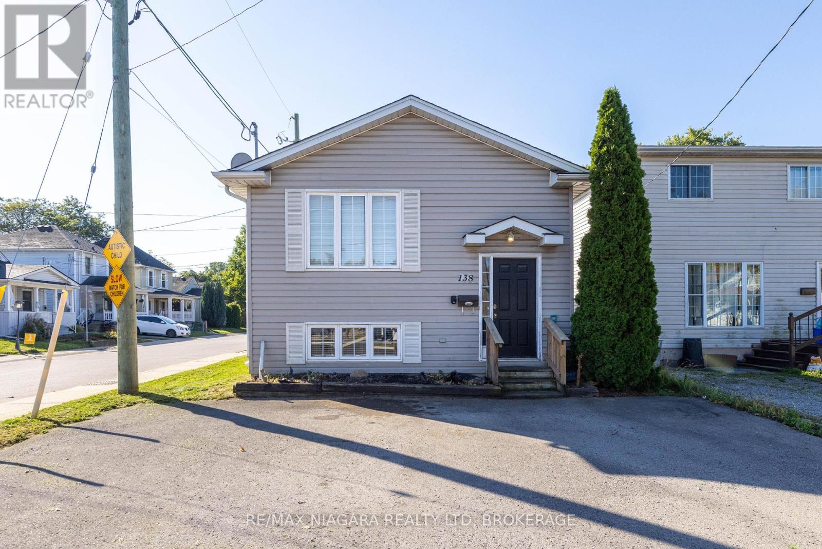 138 Carlton Street, St. Catharines, Ontario  L2R 7S6 - Photo 25 - X12442217